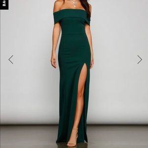Windsor Off Shoulder Emerald Maxi Dress | New